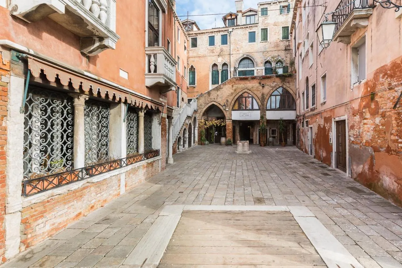 Ca' Giulia Grand Canal View Next To Rialto Bridge Veneza Apartamento