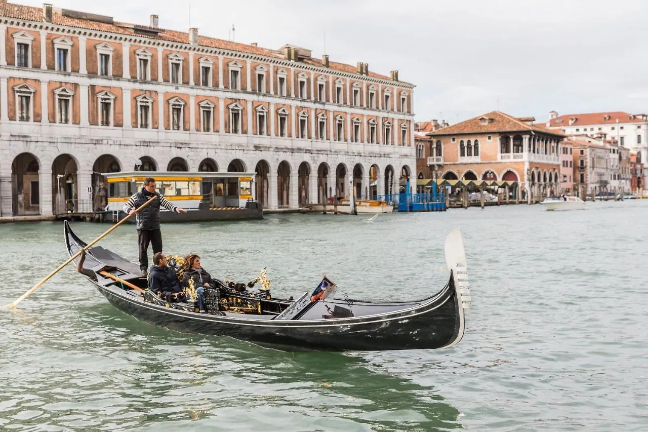 Ca' Giulia Grand Canal View Next To Rialto Bridge Veneza 0*,