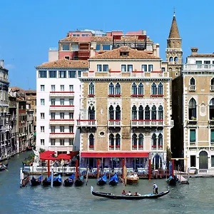 Bauer Il Palazzo Hotell